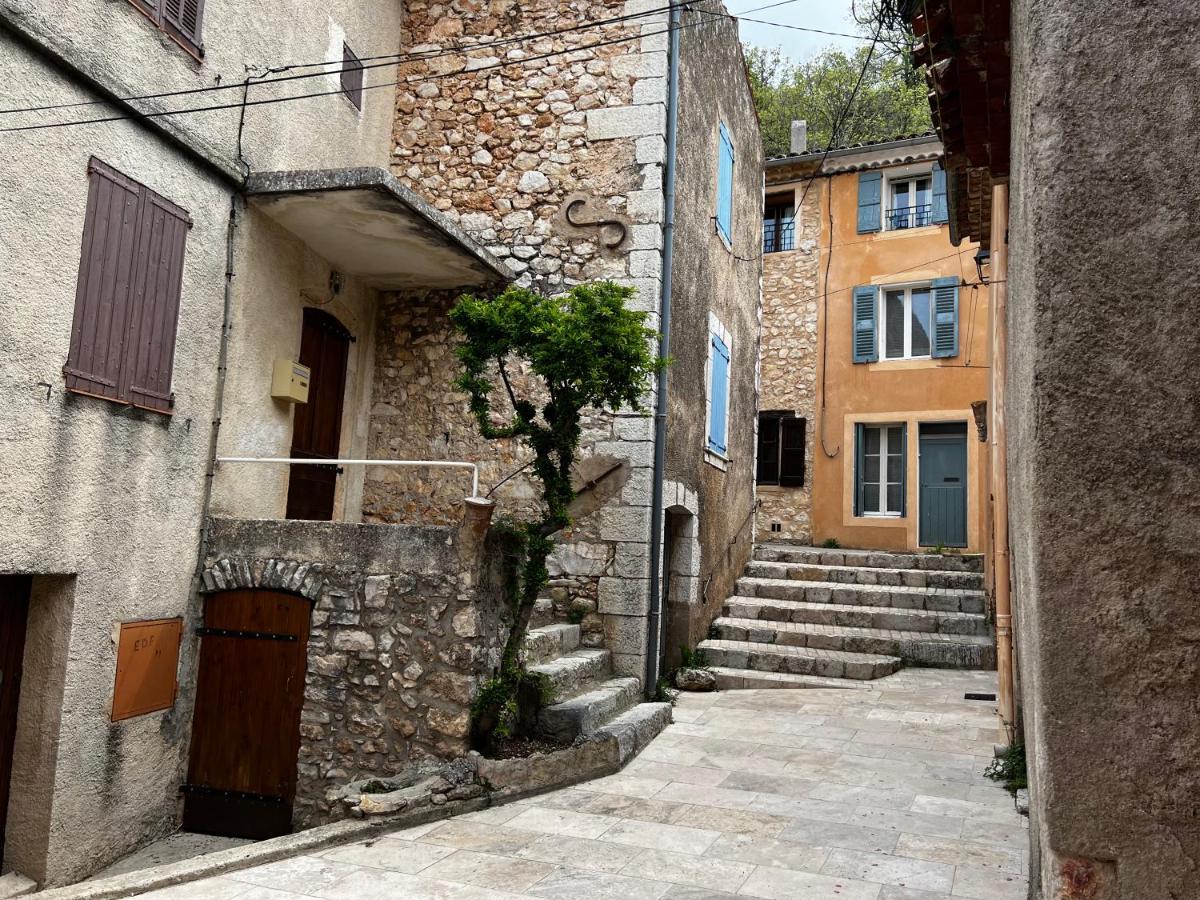 Le Vieux Chateau Aiguines Exterior foto